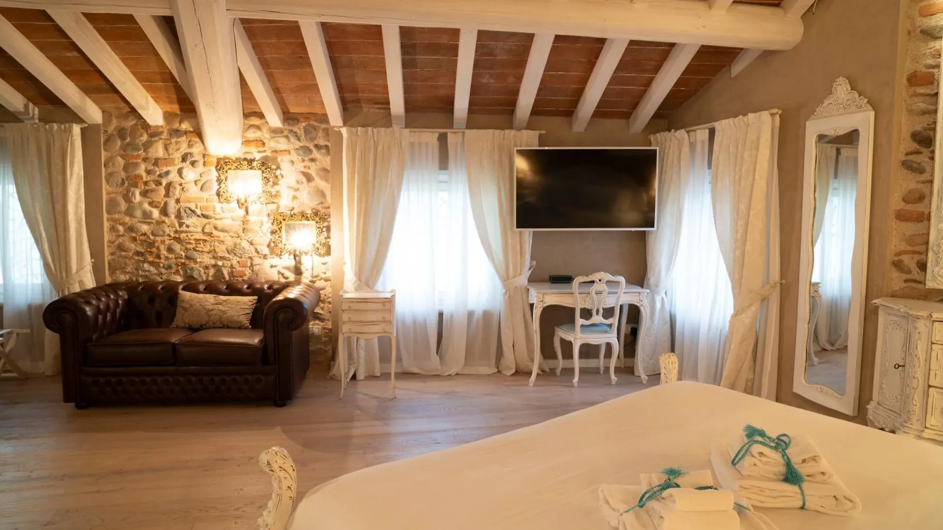 Regia Rosetta - Royal Rooms Borghetto Valeggio sul Mincio 3*,  Italia