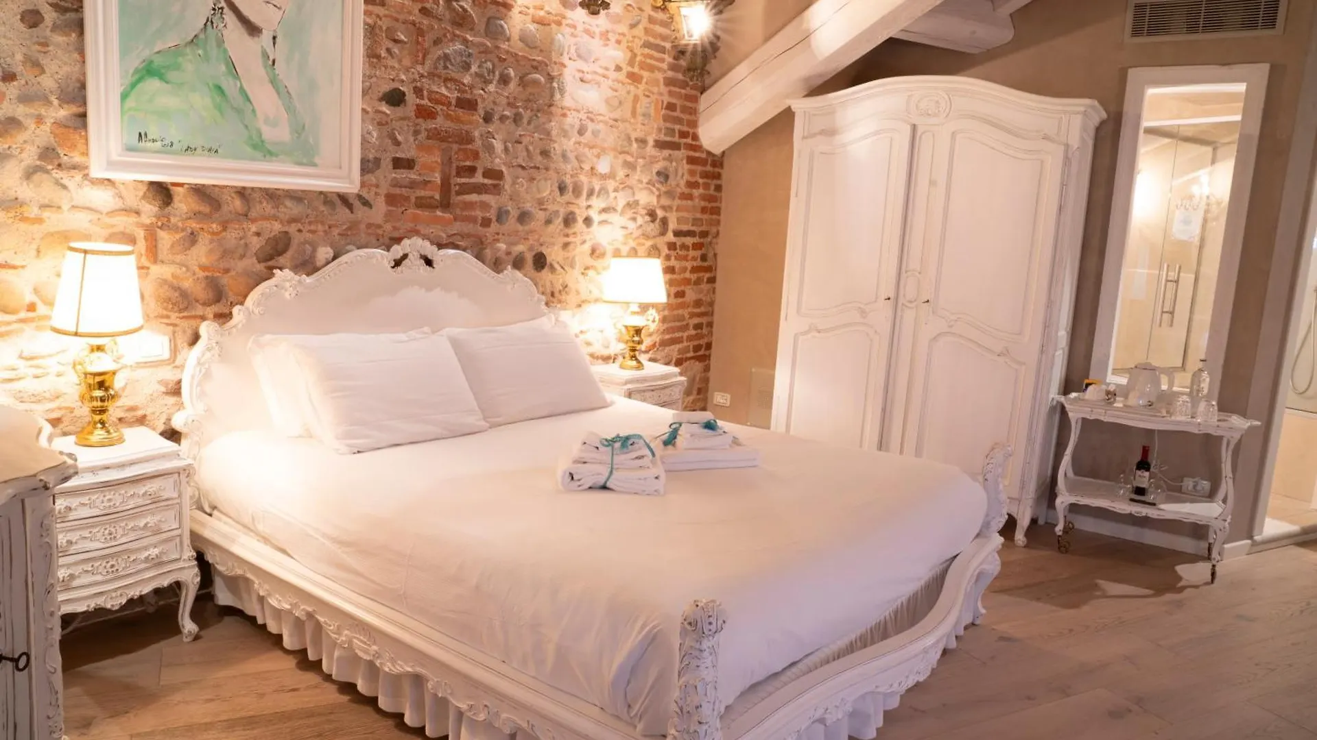 Regia Rosetta - Royal Rooms Borghetto Valeggio sul Mincio 3*,