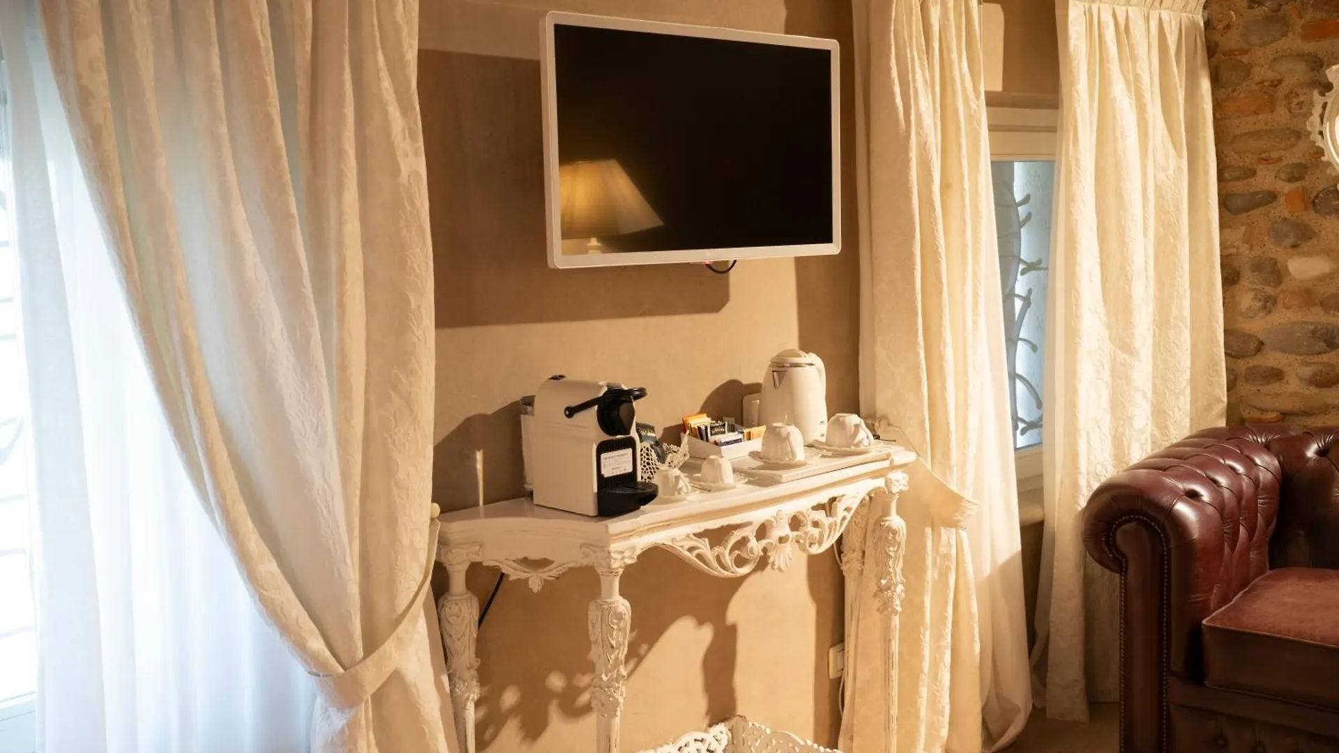 Regia Rosetta - Royal Rooms Borghetto Valeggio sul Mincio 3*,