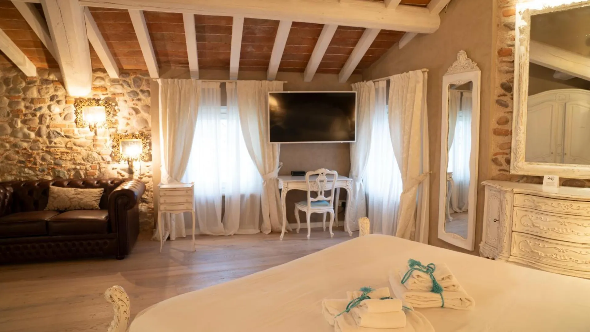 Regia Rosetta - Royal Rooms Borghetto Valeggio sul Mincio Bed & Breakfast