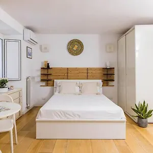 Alveare Bed & Breakfast Rome