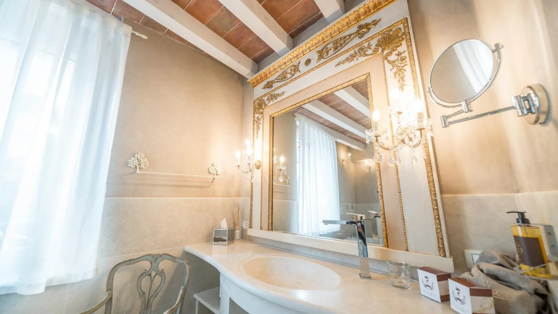 *** 住宿加早餐酒店 Regia Rosetta - Royal Rooms Borghetto 明乔河畔的瓦雷奇奥 意大利