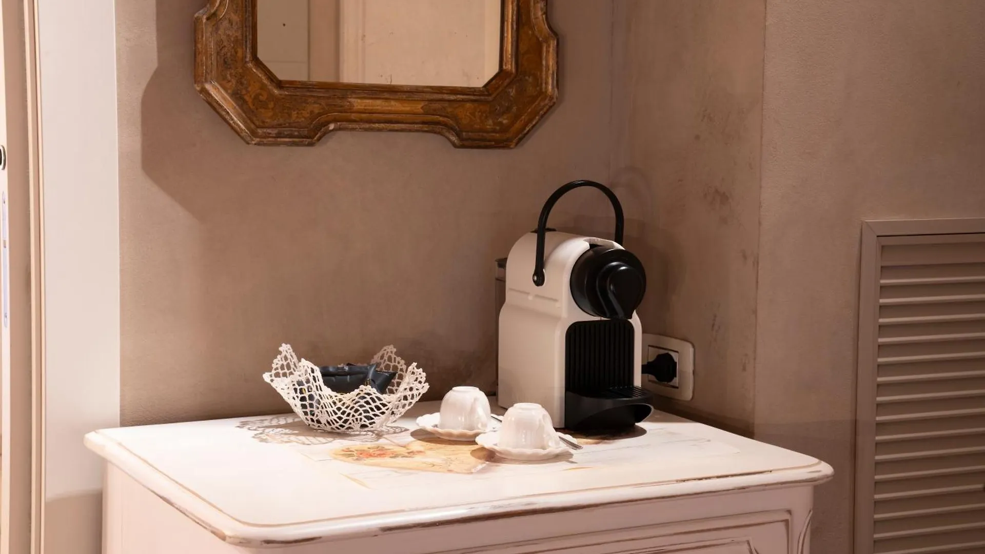 Regia Rosetta - Royal Rooms Borghetto 明乔河畔的瓦雷奇奥 住宿加早餐酒店