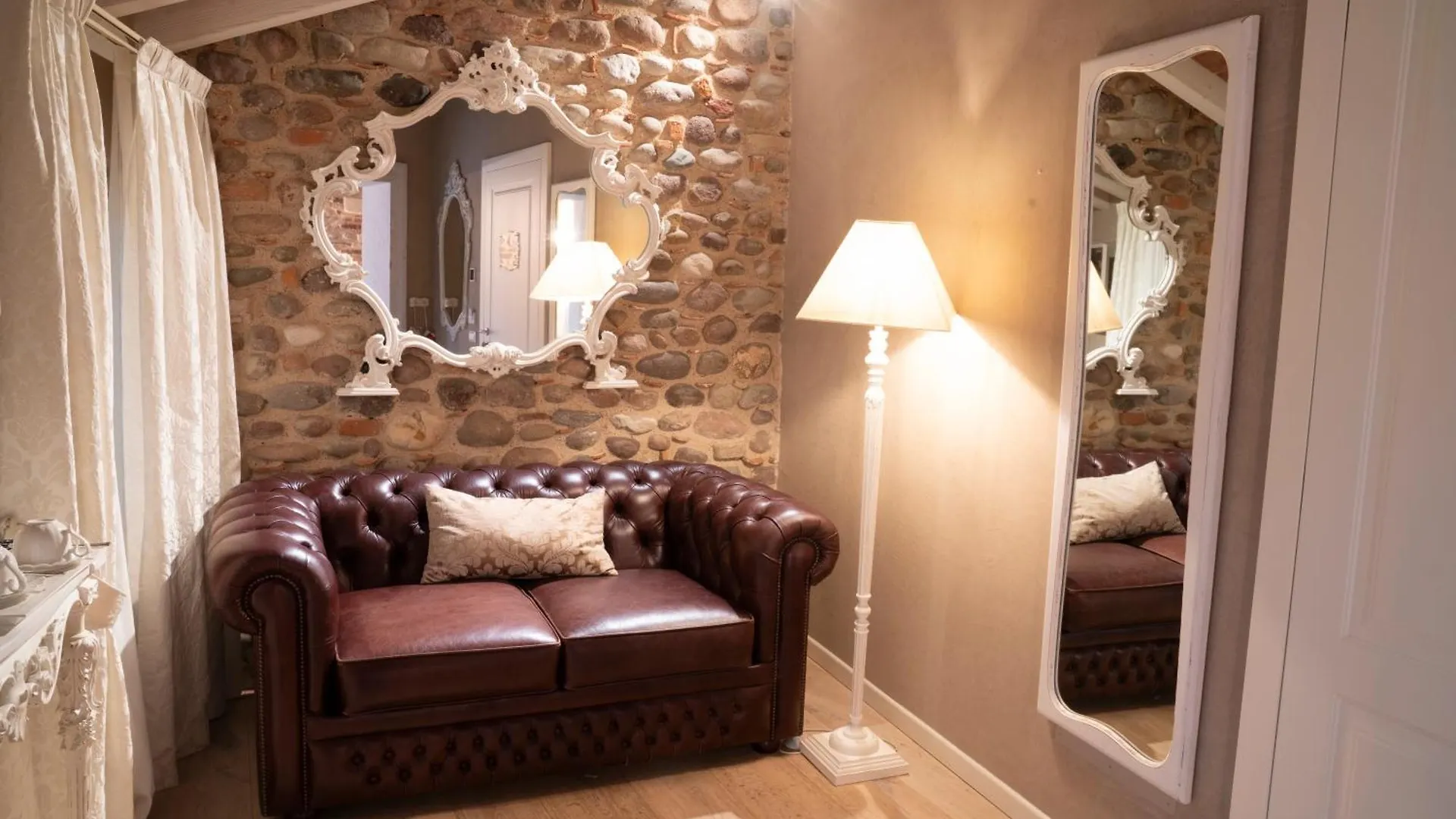 *** 住宿加早餐酒店 Regia Rosetta - Royal Rooms Borghetto 明乔河畔的瓦雷奇奥 意大利