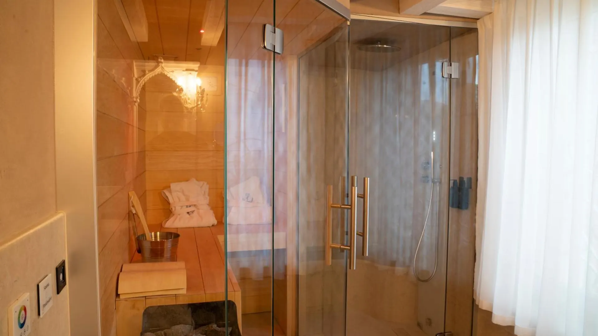 *** 住宿加早餐酒店 Regia Rosetta - Royal Rooms Borghetto 明乔河畔的瓦雷奇奥 意大利